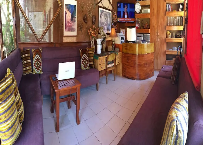 Sato Ξενοδοχείο 2*