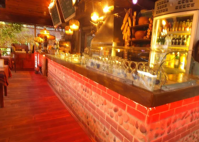 Sato Szálloda Side
