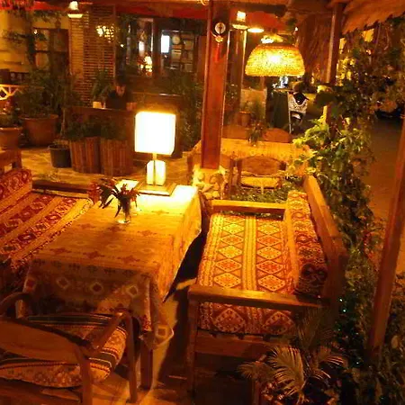Otel Sato 2*