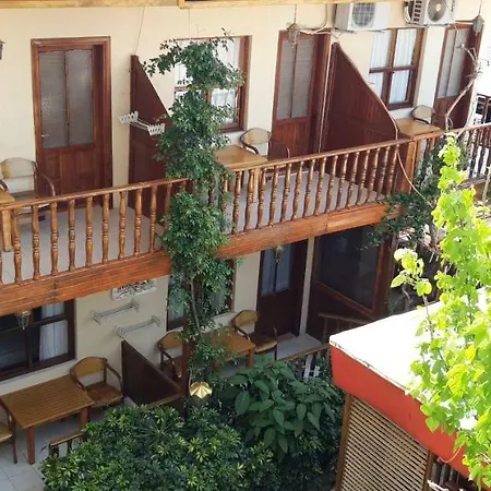 Otel Sato 2*